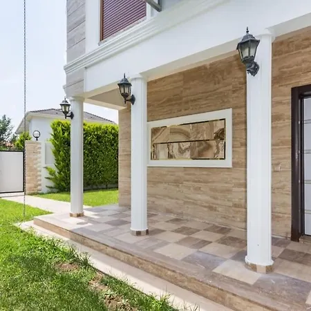 вилла Nilufer 335 в чамьюва 3+1 Villa